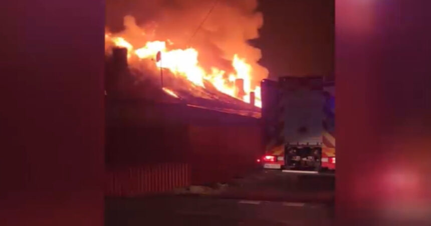 video incendiu la un complex de locuinte sociale din sacalaz timis un mort un ranit transportat la spital cu arsuri 6a893cc56e52e
