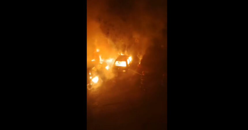 video incendiu puternic intr o parcare din oradea mai multe masini au fost distruse de flacari 6a6f0ffb4d8ab