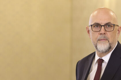 video kelemen hunor nu as incuraja sa se vina cu proiectul legii salarizarii in parlament fara un acord politic nu are cum sa iasa bine 6a7af13c4c3b8