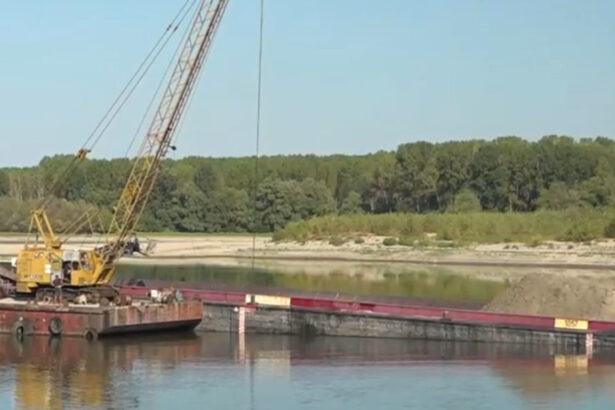 video lucrarile de dragare pe dunare au inceput pentru a creste debitul fluviului in zona centralei nucleare de la cernavoda 6a7acde8935f5