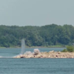 video noi explozii controlate pe dunare armata incearca sa devieze apa spre cernavoda dupa ce prima detonare nu a fost suficienta 6a703ad25769d