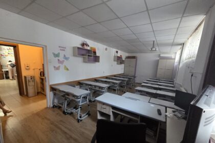 video noul an incepe cu nemultumiri la scoala 30 din constanta parintii contesta sala alocata clasei i d despre care sustin ca este fosta cancelarie 6a929a904576e
