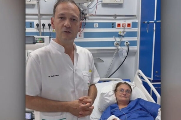 video o femeie a fost muscata de doua ori de un sarpe dragalas frumusel pe care a vrut sa l salveze a ajuns apoi la spital 6a89e55e5f81d