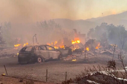 videofoto incendiu de vegetatie urias in nevada peste 90 000 de oameni evacuati sau in alerta nu asteptati 6a8caf3292fd0