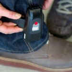 a vrut sa scape de bratara electronica pentru ca pleaca des din tara ce au decis judecatorii in cazul unui barbat acuzat ca si a agresat fosta iubita 6abc45170f052