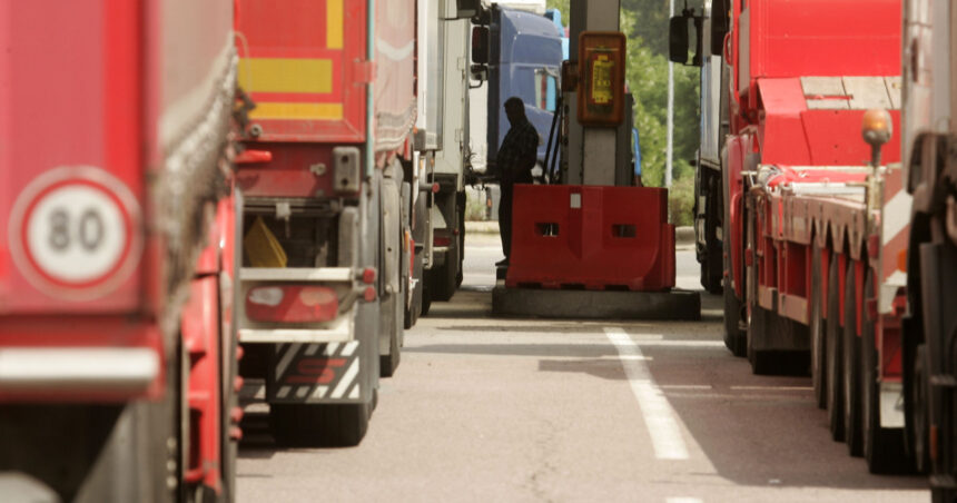 ajutorul pentru motorina transportatorilor va fi ajustat odata cu reducerea accizei cum este calculata restituirea 6a996fbb5ddb1