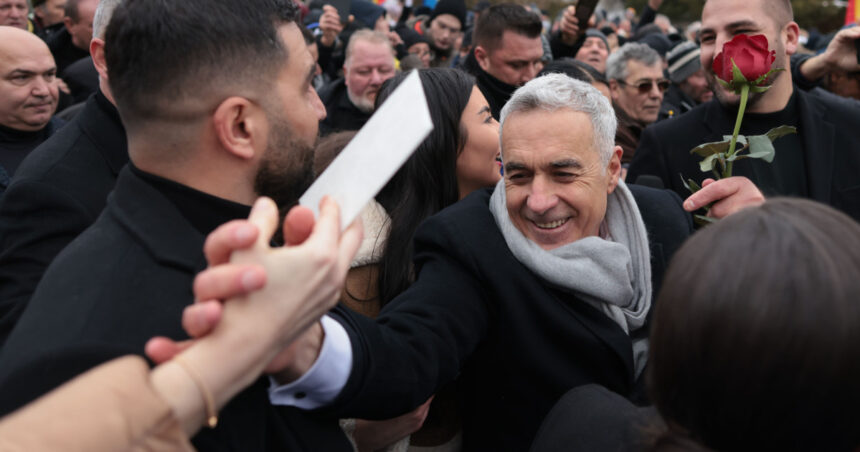 atac lansat de calin georgescu la siegfried muresan si nicusor dan un individ ca eroare a istoriei ca si cel care l a desemnat 6aba6a3b2db4d