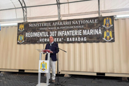 darryl nirenberg vizita la poligonul de instructie babadag romania nu este singura statele unite sunt aici si nato este aici 6aba8d61c3dda