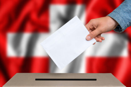 elvetienii au votat pentru pastrarea actualei neutralitati referendumul privind inasprirea regulilor a fost respins 6ab911b81615f