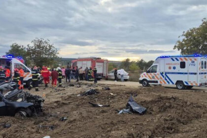 foto doi copii si un adult au murit dupa ce un autoturism si un camion s au ciocnit pe un drum din judetul iasi 6ab4041f59929
