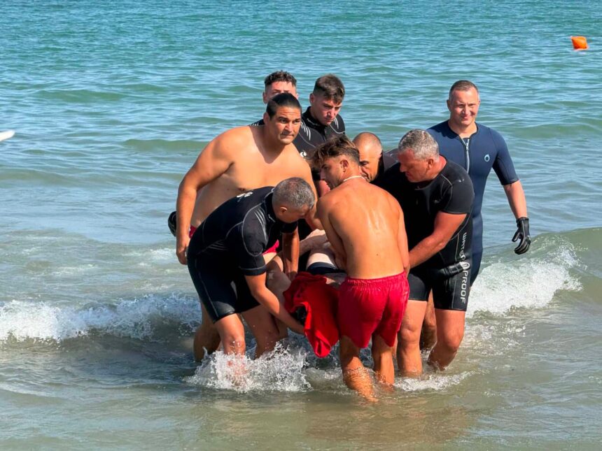 galerie foto a fost gasit turistul diparut in apele marii la costinesti 6a98248a0e308
