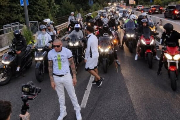italia a expulzat un muzician din r moldova care blocase o autostrada pentru a realiza un videoclip 6ab94d51a12fb