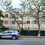 justitiara de harsova a vrut sa i bage in bucluc pe doi inculpati i a fotografiat si a anuntat politia ce au decis judecatorii 6abc32514ec93