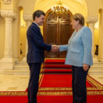 mesajul lui nicusor dan despre o europa mai unita ce au discutat presedintele si angela merkel la cotroceni 6a96ce3412eed