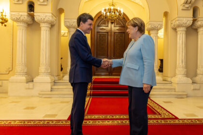 mesajul lui nicusor dan despre o europa mai unita ce au discutat presedintele si angela merkel la cotroceni 6a96ce3412eed