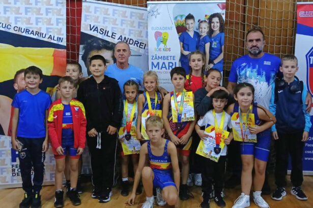 micii luptatori de la cs navodari au urcat pe podium de 8 ori la campionatele nationale 6abb804286b6b