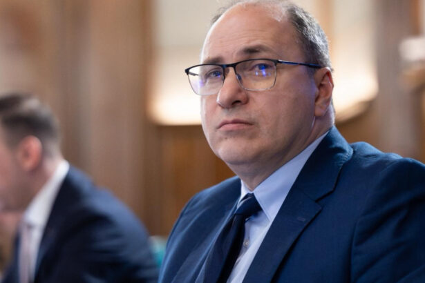 ministerul educatiei peste 7 800 de posturi de conducere in scoli scoase la concurs cand incep inscrierile 6a9862af51d6b