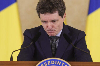 news alert nicusor dan e momentul ca aceasta criza politica sa se incheie e momentul ca partidele sa priveasca dincolo de gardul de partid 6abbcc2104e86