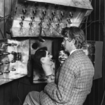 primul om aparut la televizor povestea angajatului platit cu o jumatate de coroana pentru experimentul care a facut istorie 6ab7c3f0a40a0