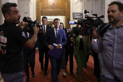 tanczos barna alergat de muresan pe holurile parlamentului am lucrat cu multi premieri sunteti cu conditia fizica cea mai buna 6ab7b92934912