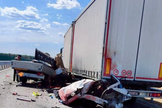 trei persoane au murit si doua au fost ranite intr un accident grav pe drumul expres craiova pitesti 6a9aecba2d370
