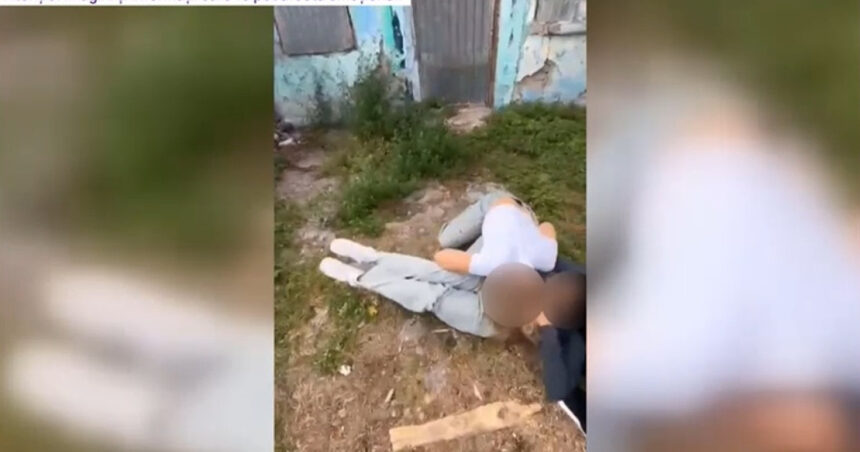 trei tinere din mangalia au batut crunt o fata de 15 ani din cauza unei provocari pe tiktok 6ab3e421f0e08