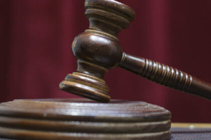 un barbat a fost trimis in judecata pentru instigare publica dupa ce a indemnat pe facebook la violente impotriva magistratior 6ab3bda0887c2