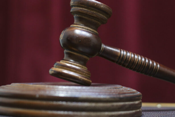 un barbat a fost trimis in judecata pentru instigare publica dupa ce a indemnat pe facebook la violente impotriva magistratior 6ab3bda0887c2