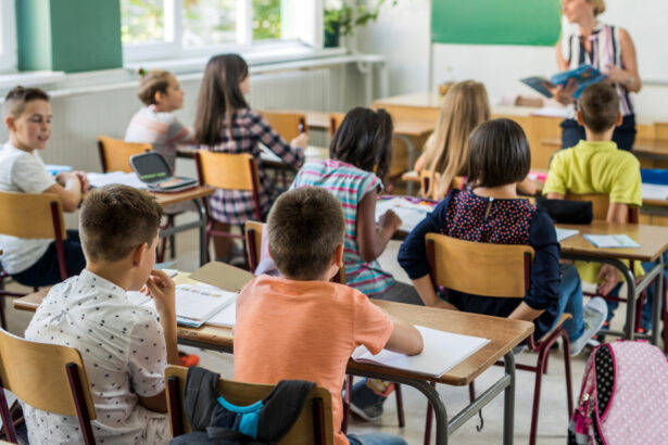 vacanta de toamna 2026 pentru elevi cand sunt primele zile libere din noul an scolar 6a97a160eab6a