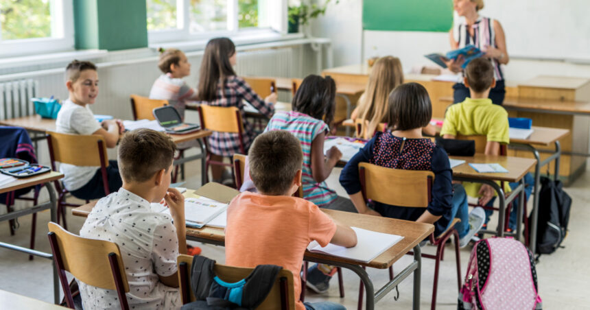 vacanta de toamna 2026 pentru elevi cand sunt primele zile libere din noul an scolar 6a97a160eab6a
