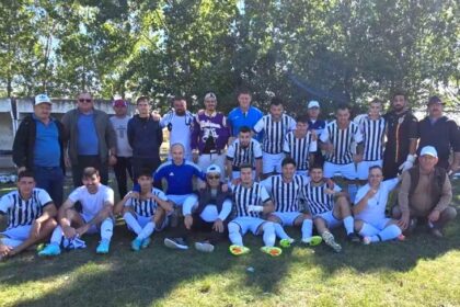 victorii la scor pentru liderele celor doua serii din liga a v a in etapa de duminica 6aba58f2a764b