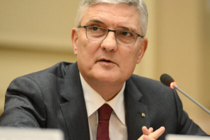 video daniel daianu avertizeaza ca alegerile anticipate pot duce la retrogradarea romaniei ne jucam cu focul 6ab3f3392e073