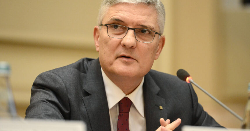video daniel daianu avertizeaza ca alegerile anticipate pot duce la retrogradarea romaniei ne jucam cu focul 6ab3f3392e073