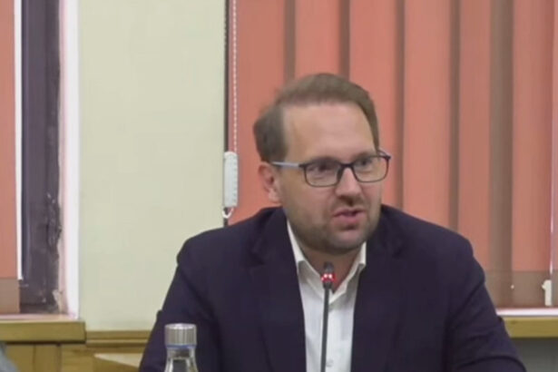 video dominic fritz a participat la ultima sedinta de consiliu local in calitate de primar al timisoarei cu siguranta ne vom mai vedea 6ab3c0f9bbaa9
