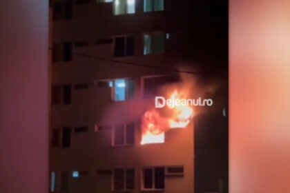 video incendiu intr un camin studentesc din cluj napoca 200 de tineri evacuati in toiul noptii trei au avut nevoie de oxigen 6ab91c3c14e33
