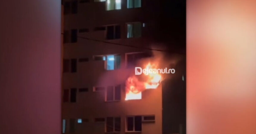 video incendiu intr un camin studentesc din cluj napoca 200 de tineri evacuati in toiul noptii trei au avut nevoie de oxigen 6ab91c3c14e33
