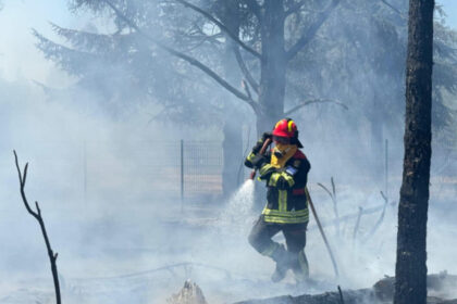 video pompierii romani continua lupta cu incendiile din serbia interventii in rezervatia deliblato sands 6a9695c9d5ee5