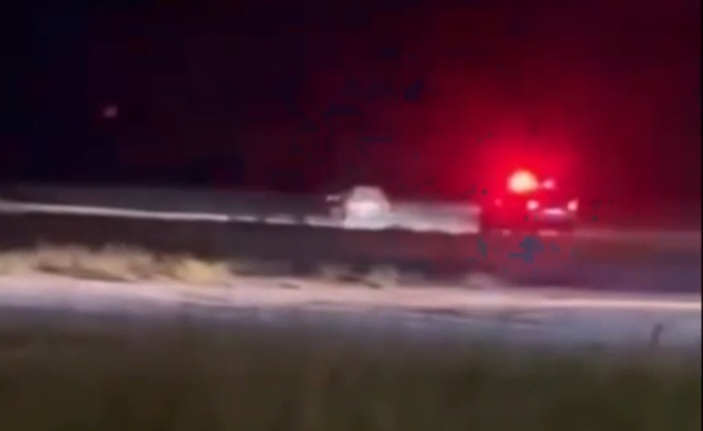 video se credea in filmele politiste americane un individ a fugit de politisti la mangalia si a fost urmarit inclusiv pe plaja 6ab79a1e818b7