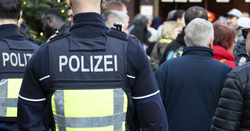 ancheta a politiei din koln o adolescenta de 16 ani ar fi fost hartuita sexual de un robot 6acd28e2153c3