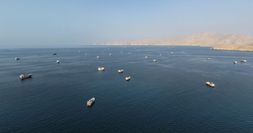 atacurile asupra navelor din stramtoarea ormuz au atins un nivel record exporturile de petrol in scadere 6ad1d7e46d7ec