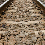 barbat de 73 de ani accidentat mortal de tren in zona statiei brazi traficul feroviar oprit pe m300 6ac11dda94584