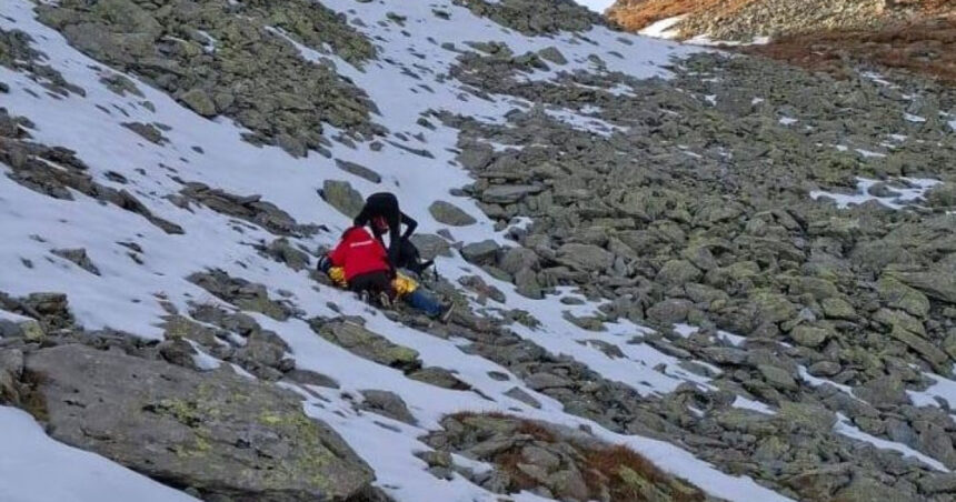 bucurestean de 66 de ani mort in muntii fagaras dupa ce a cazut 200 de metri 6ac000eb37909