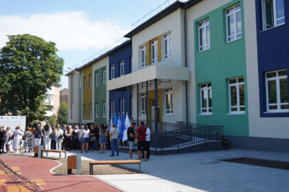 ce se schimba pentru scolile romanesti din ucraina dupa modificarea legii educatiei explicatiile autoritatilor de la cernauti 6adb9f000170f