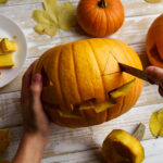 cele mai cunoscute traditii si obiceiuri de halloween de ce se sculpteaza dovleci si ce inseamna trick or treat 6ae59ab19f0a0
