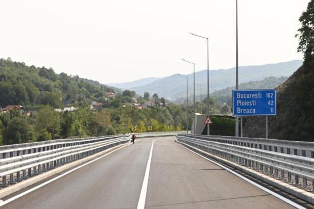 centura comarnic a fost deschisa traficului rutier drumul de aproape 6km trebuia facut intr un an au trebuit trei 6abe691b3f28e