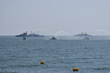 cod rosu pe mare in zona platformelor o nava se scufunda aproape de constanta dupa ce ar fi fost lovita o drona interventie de urgenta a arsvom 6ac3694f5b4cc