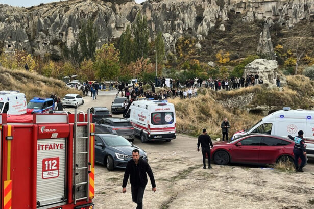 doi morti si un ranit in turcia dupa ce o alunecare de teren a provocat prabusirea unei stanci in cappadocia 6ae36832dda35