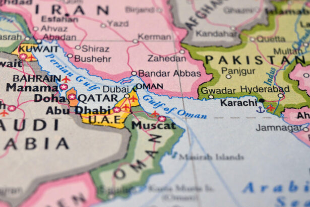 doua nave lovite de proiectile in stramtoarea ormuz pe fondul conflictului dintre sua si iran 6acf26d2d0817