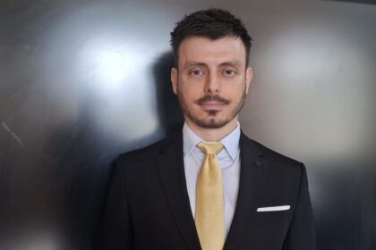 dumitru paris dupa preluarea atributiilor de prefect impreuna cu intreaga echipa vom asigura continuitatea activitatii institutiei 6ac1fbab636f3