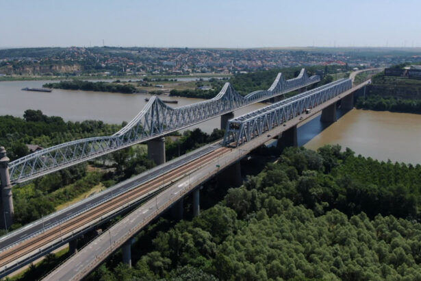dunarea ramane la un nivel critic comitetul bala cernavoda convocat pentru noi masuri au fost reluate lucrarile de dragare 6abe81b7330a5